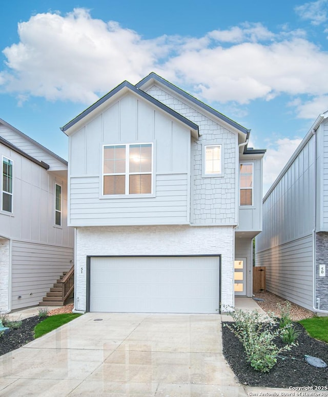 view of front of home featuring a garage