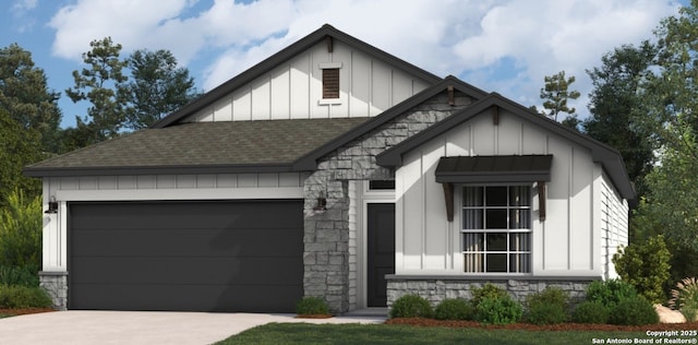 view of front facade with a garage