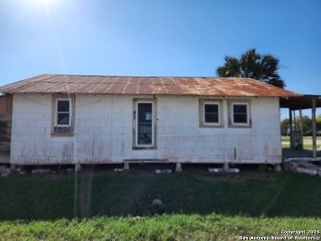 view of back of house