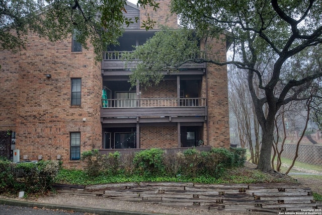 view of building exterior