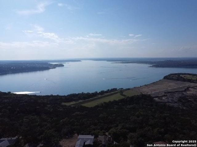 Listing photo 3 for 891 Deerwood Dr, Canyon Lake TX 78133