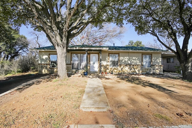 view of front of house