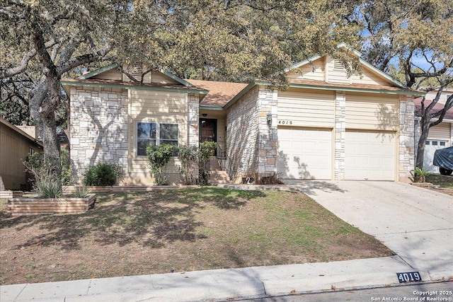 view of front of house with a garage