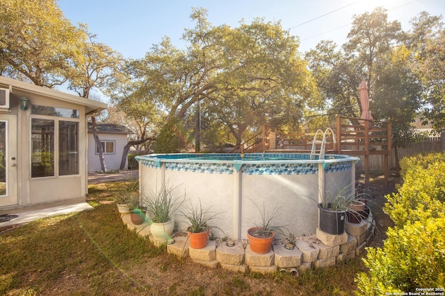 view of swimming pool