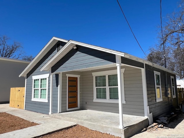 view of front of property