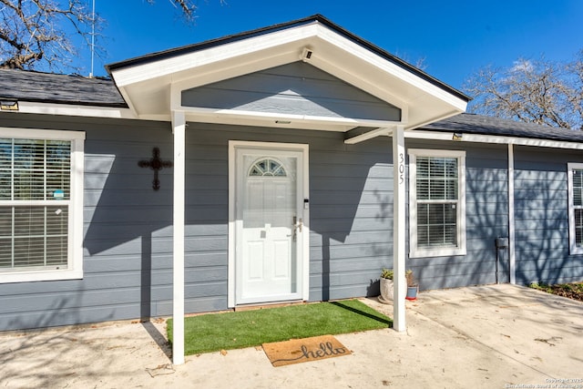 view of property entrance