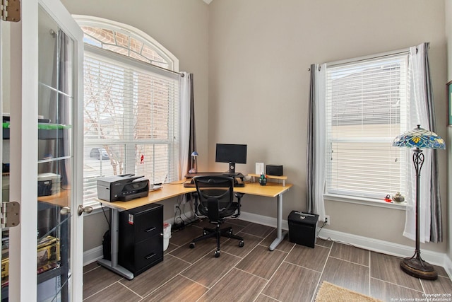 office area featuring a healthy amount of sunlight