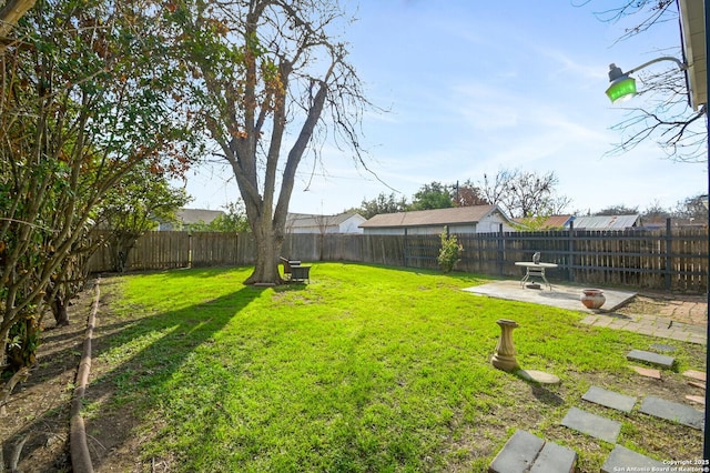 view of yard with a patio area