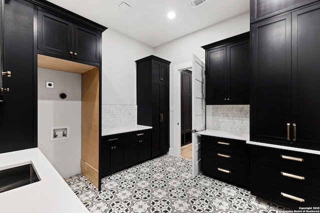 kitchen with decorative backsplash