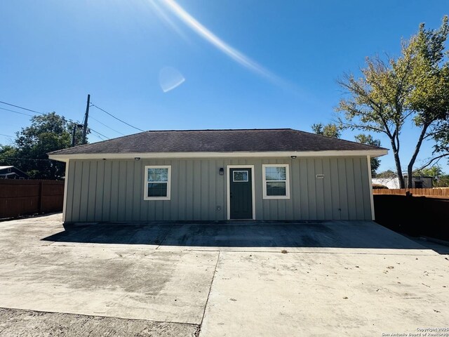 view of front of house with a patio