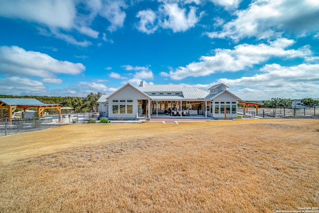 exterior space featuring a front yard