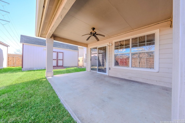 view of patio featuring ceiling fan