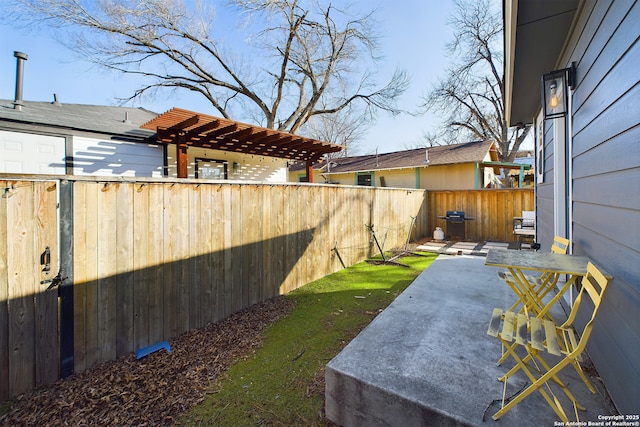 view of yard with a patio and a pergola