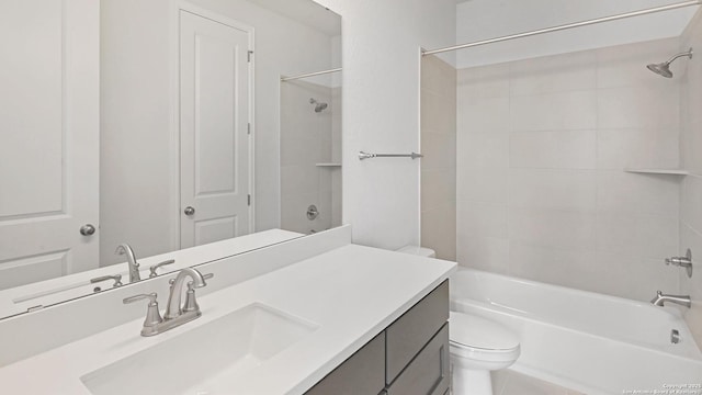 305 Hulda Trl, New Braunfels, TX 78130 - bathroom with toilet, vanity, and tub / shower combination
