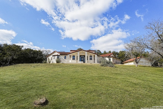 exterior space featuring a lawn