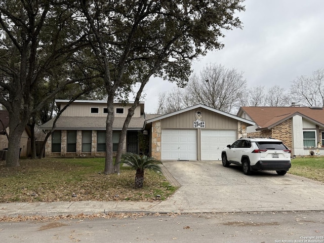 view of front facade with a garage