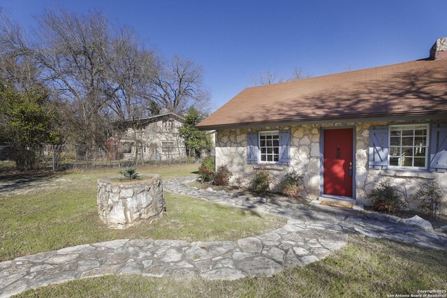 Listing photo 2 for 18314 Scenic Loop Rd, Helotes TX 78023