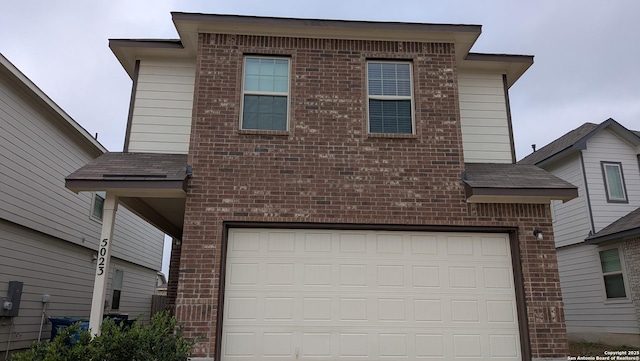 view of front facade with a garage