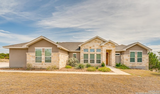 view of front of house with a front yard