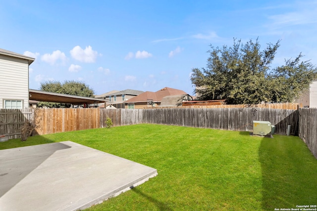 view of yard featuring a patio area