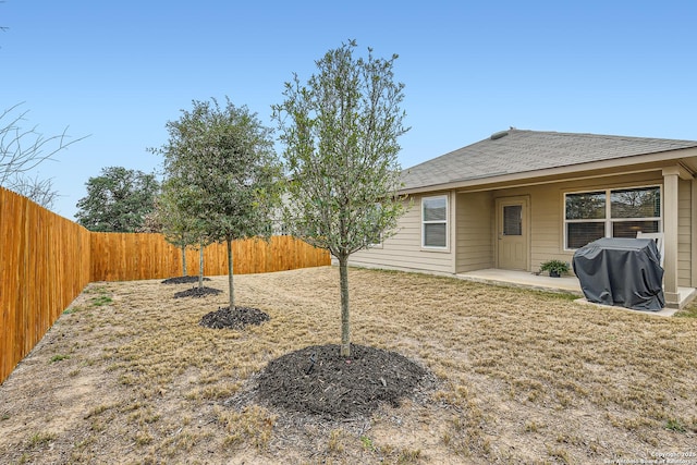 view of yard featuring a patio