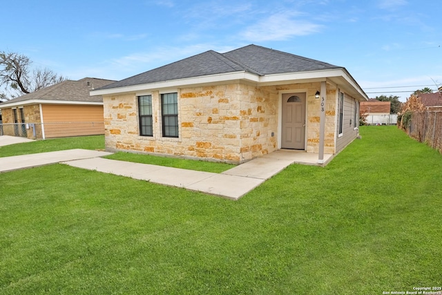 view of front of house with a front yard