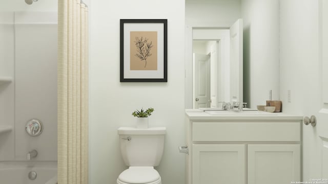 full bathroom featuring shower / bathtub combination with curtain, vanity, and toilet