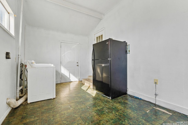 laundry area featuring washer and clothes dryer