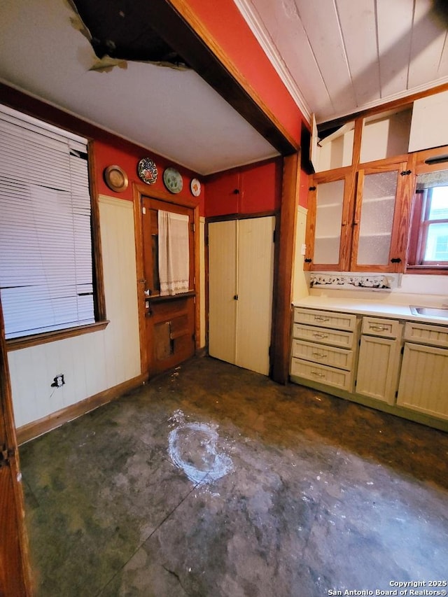 bathroom featuring sink and concrete floors