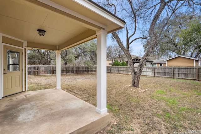 view of yard with a patio