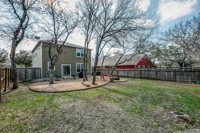 view of yard with a patio