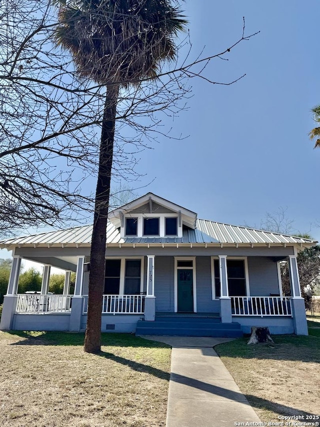 view of front facade featuring covered porch