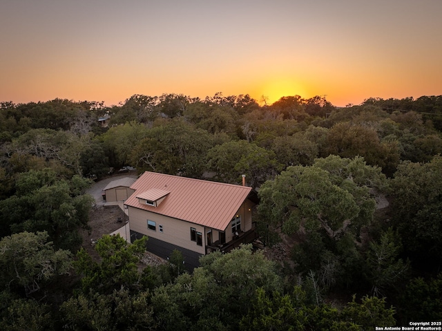 view of aerial view at dusk