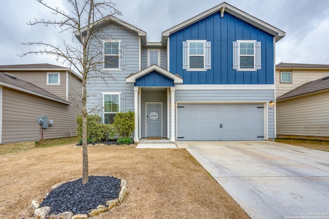 view of front of house featuring a garage