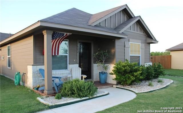 exterior space with a front yard