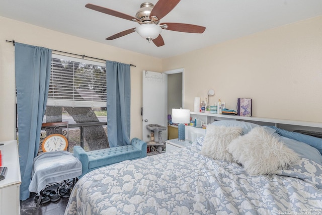 bedroom featuring ceiling fan