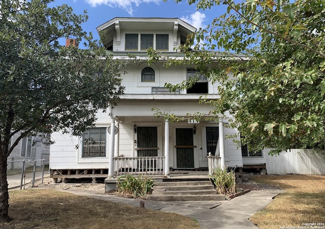 view of front facade