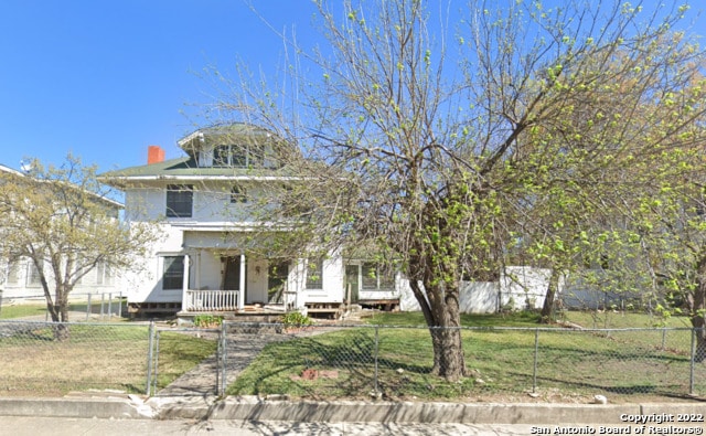 view of front of home featuring covered porch