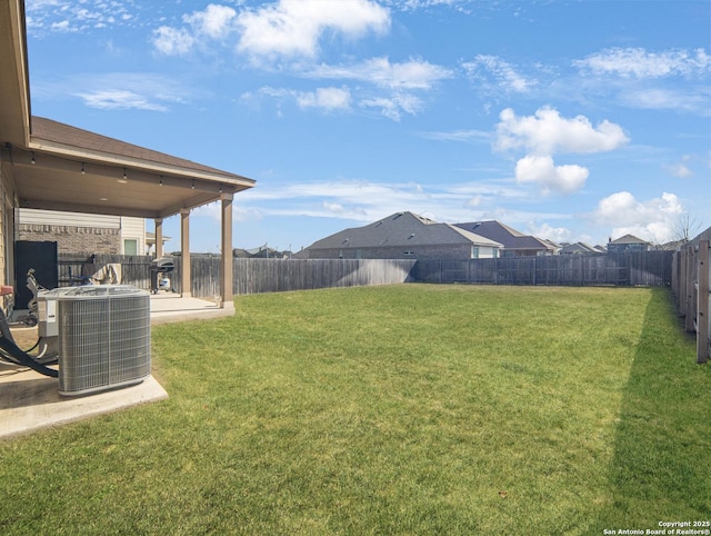 view of yard featuring cooling unit