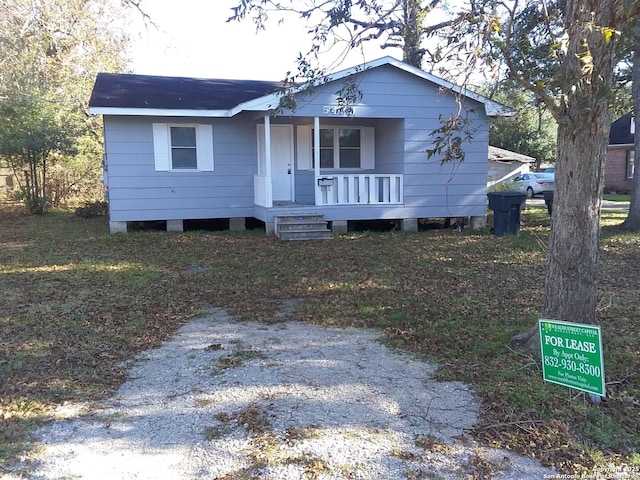 view of front facade with covered porch