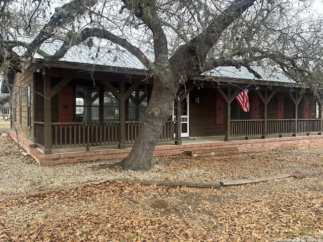 view of front of house featuring a porch