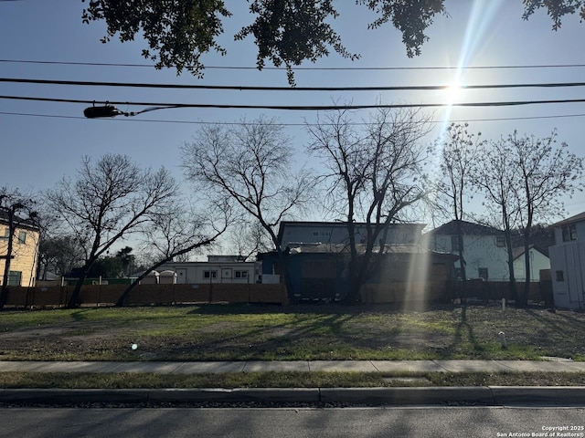 Listing photo 2 for 602 Labor St, San Antonio TX 78210