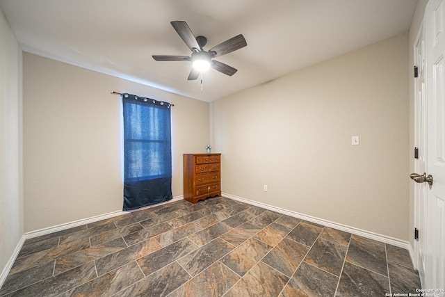 empty room with ceiling fan