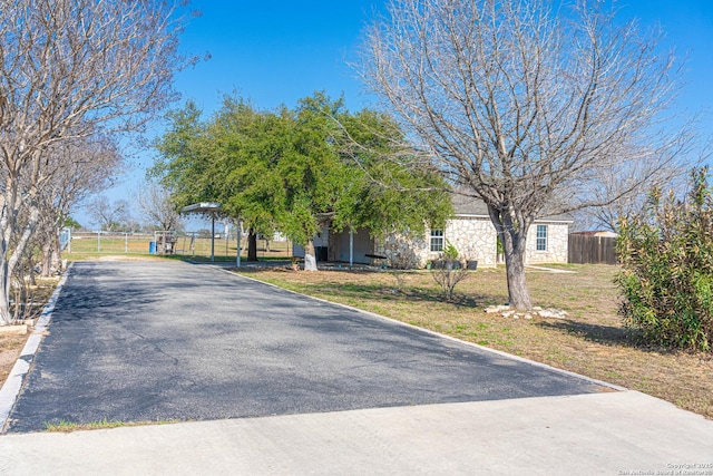 view of front of property with a front lawn