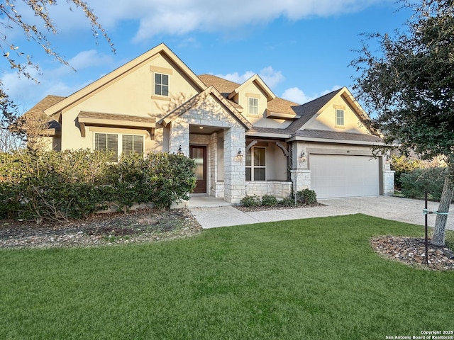 view of front facade featuring a garage and a front lawn