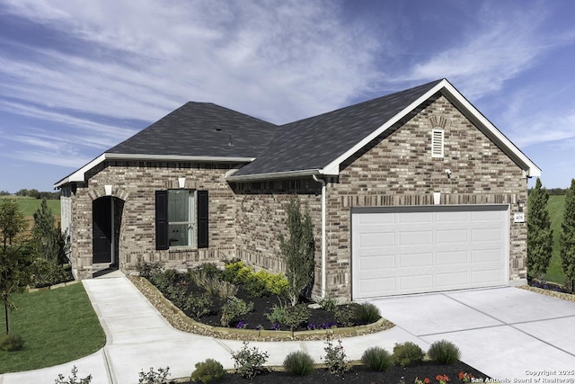 view of front facade with a garage