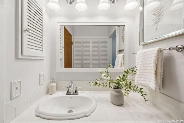 bathroom featuring sink