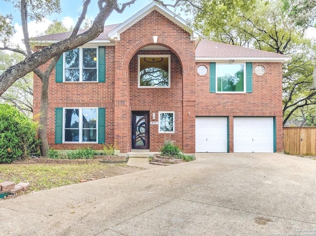 view of front facade featuring a garage