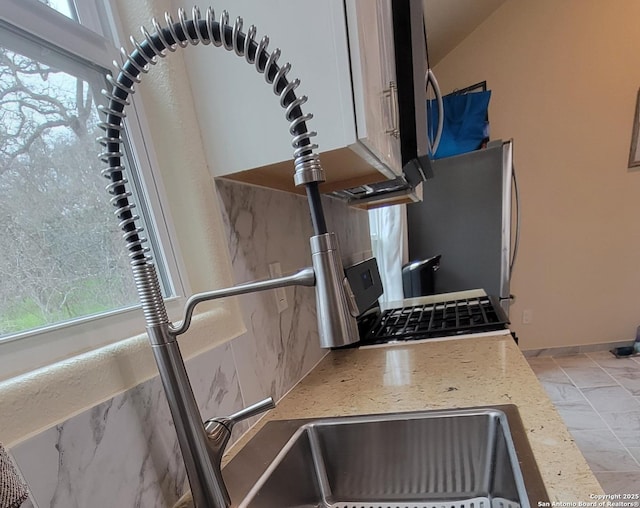 39 Post Oak Ln, Vernia, TX 78121 - view of interior details