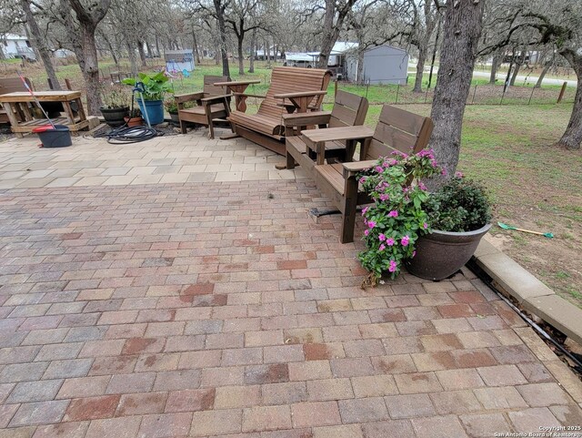 39 Post Oak Ln, Vernia, TX 78121 - view of patio